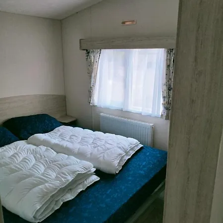 Bj Chalets - De Rug 1 - Vakantiepark Lauwersoog - Luxe Chalet Met Vaatwasser! Vroege Incheck! Exterior photo